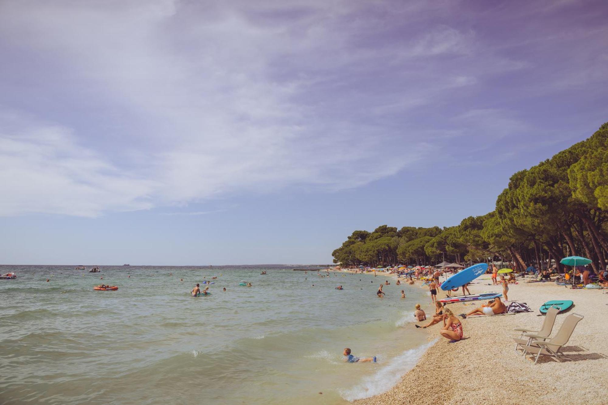 Camping Bi-Village - Roan Valbandon Buitenkant foto