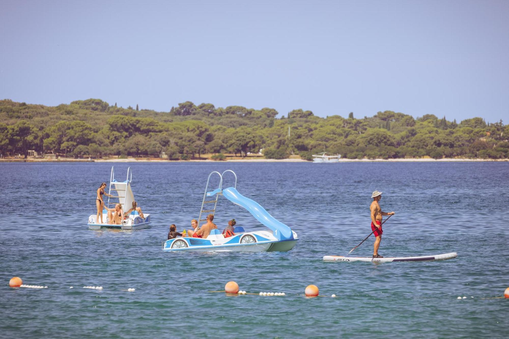 Camping Bi-Village - Roan Valbandon Buitenkant foto